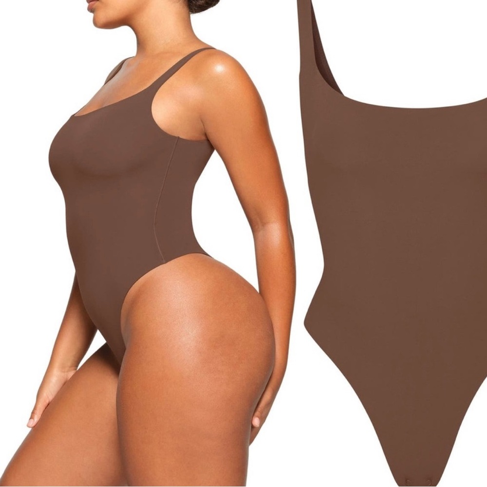 SKIMS Fits Everybody Square Neck Bodysuit